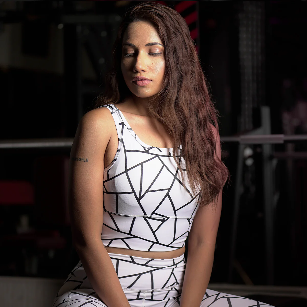 Enhance Linear Sports Bra & Leggings - Image 6